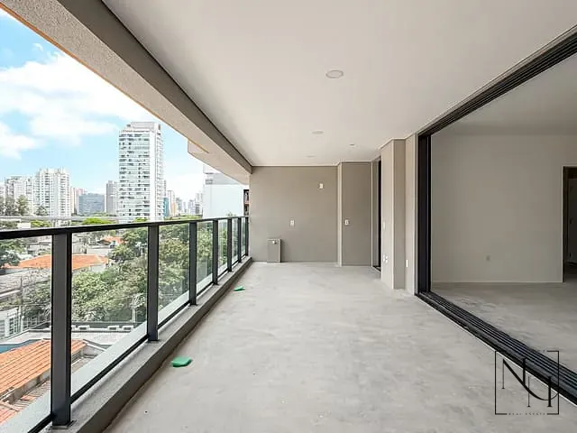 Apartamento com 194m² 4 quartos e 6 banheiros, à venda, no bairro Brooklin Paulista em São Paulo