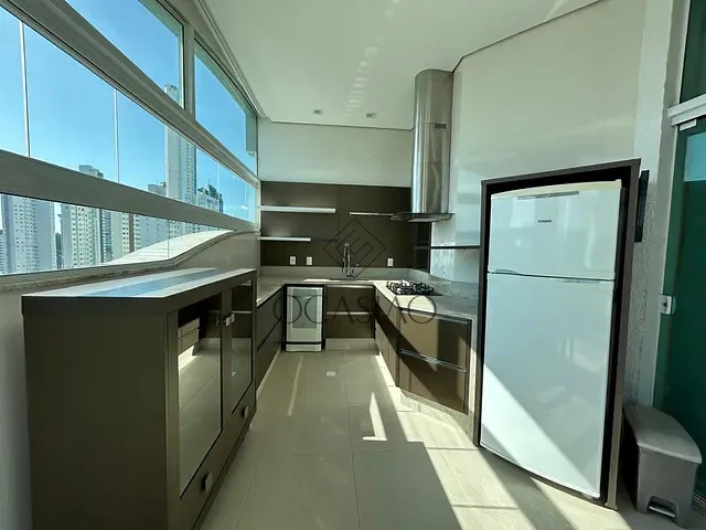 Apartamento 3 quartos e 3 banheiros, à venda, no bairro Pioneiros em Balneário Camboriú