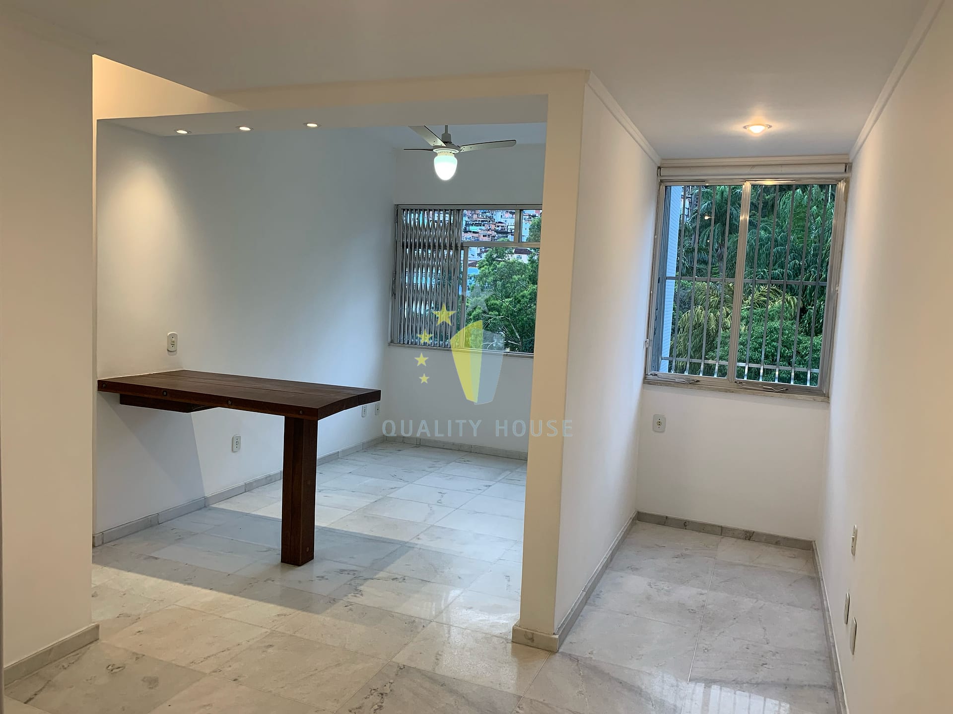 Apartamento para alugar com 1 quarto, 55m² - Foto 2