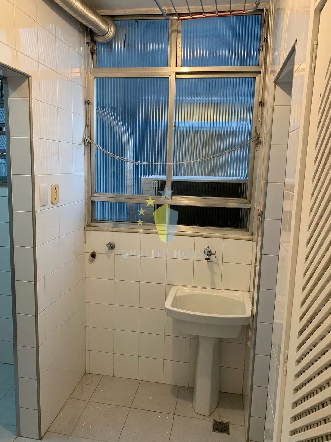 Apartamento para alugar com 1 quarto, 55m² - Foto 27