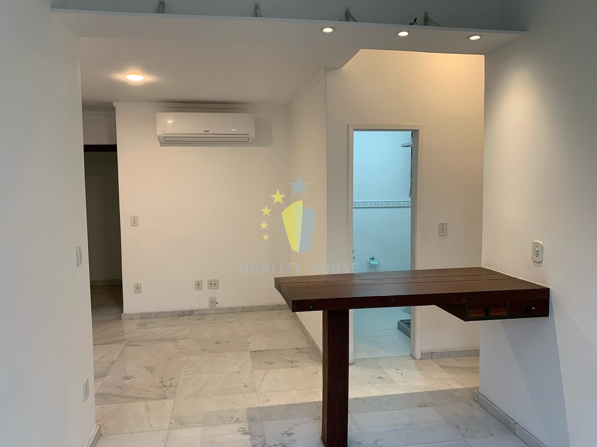 Apartamento para alugar com 1 quarto, 55m² - Foto 4