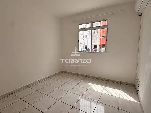 Apartamento 2 quartos e 1 banheiro, para alugar, no bairro Água Limpa em Volta Redonda