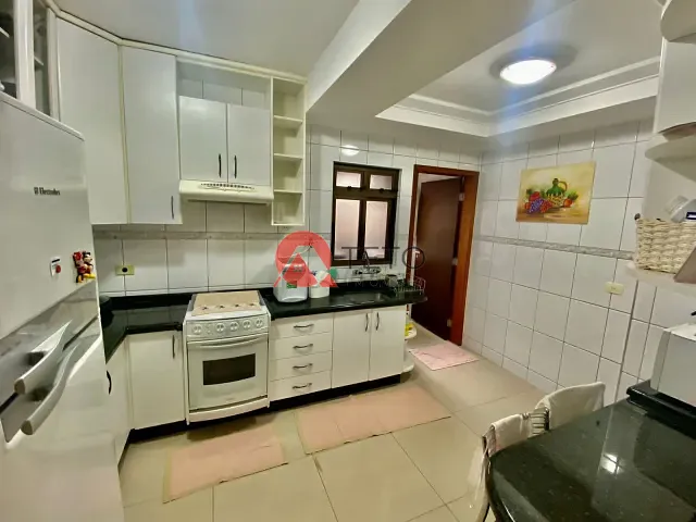 Apartamento 2 quartos e 2 banheiros, para alugar, no bairro Zona 07 em Maringá