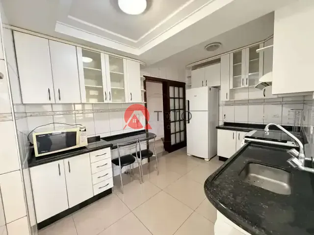 Apartamento 2 quartos e 2 banheiros, para alugar, no bairro Zona 07 em Maringá