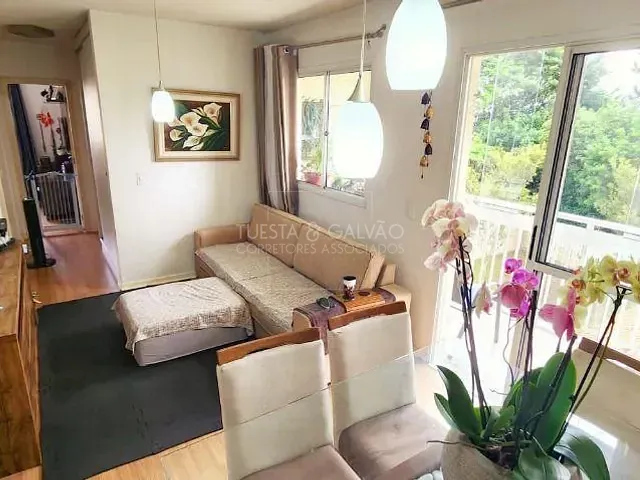 Apartamento com 70m² 3 quartos e 2 banheiros, à venda, no bairro Capão Raso em Curitiba