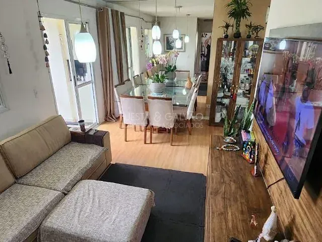Apartamento com 70m² 3 quartos e 2 banheiros, à venda, no bairro Capão Raso em Curitiba