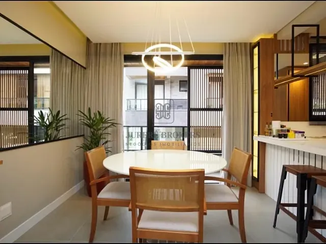 Apartamento 2 quartos e 3 banheiros, à venda, no bairro Jurerê em Florianópolis