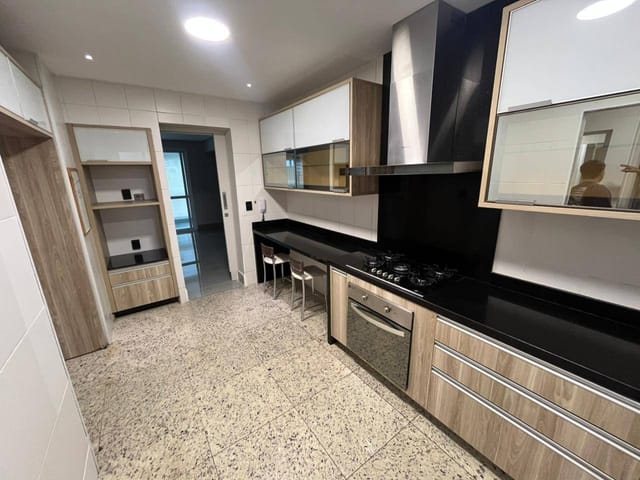 Apartamento com 143m² 3 quartos e 2 banheiros, à venda, no bairro Jardim Goiás em Goiânia