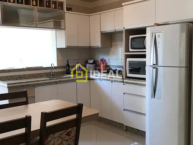 Apartamento 2 quartos e 2 banheiros, à venda, no bairro Centro em Piratuba
