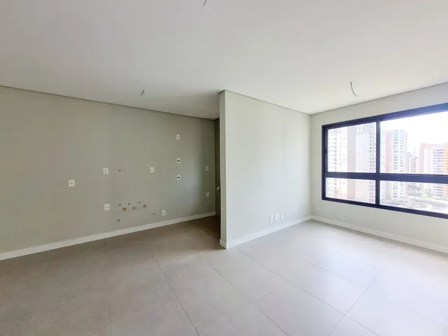 Apartamento com 10m² 2 quartos e 2 banheiros, à venda, no bairro Conjunto Habitacional Jamile Dequech em Londrina