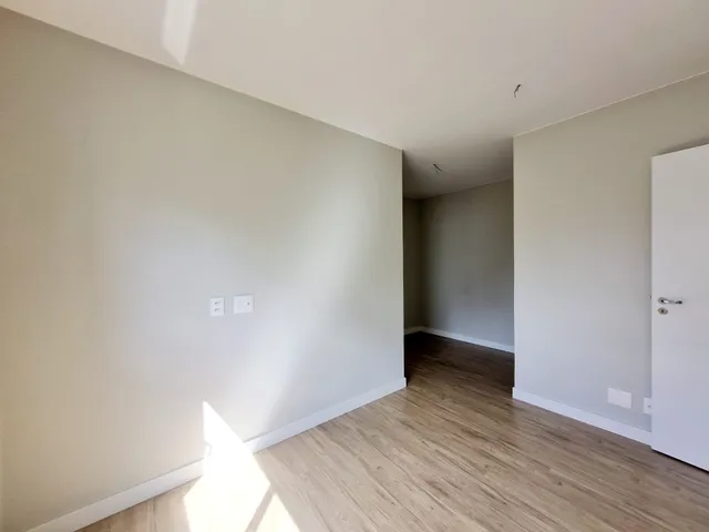 Apartamento com 10m² 2 quartos e 2 banheiros, à venda, no bairro Conjunto Habitacional Jamile Dequech em Londrina