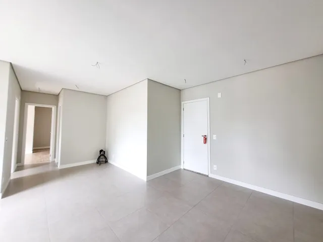 Apartamento com 10m² 2 quartos e 2 banheiros, à venda, no bairro Conjunto Habitacional Jamile Dequech em Londrina