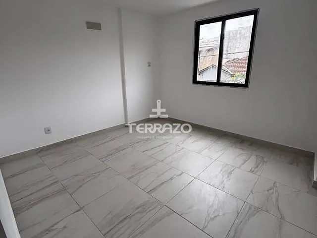 Apartamento 2 quartos e 2 banheiros, à venda, no bairro Monte Castelo ll em Volta Redonda