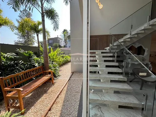 Casa com 623m² 6 quartos e 7 banheiros, à venda, no bairro Vivendas do Arvoredo em Londrina