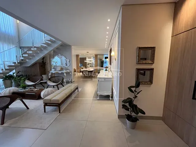 Casa com 623m² 6 quartos e 7 banheiros, à venda, no bairro Vivendas do Arvoredo em Londrina