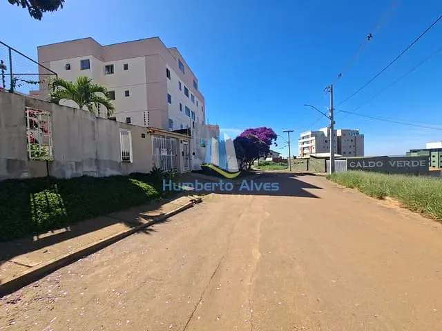 Apartamento 2 quartos e 1 banheiro, para alugar, no bairro Candeias em Vitória da Conquista