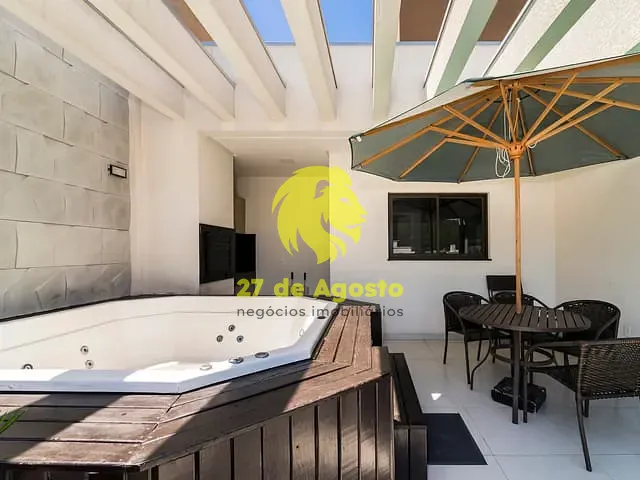 Casa com 79m² 2 quartos e 2 banheiros, à venda, no bairro centro em Bombinhas