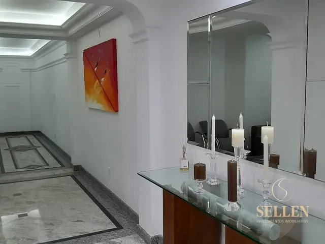 Apartamento 3 quartos e 4 banheiros, à venda, no bairro Centro em Balneário Camboriú
