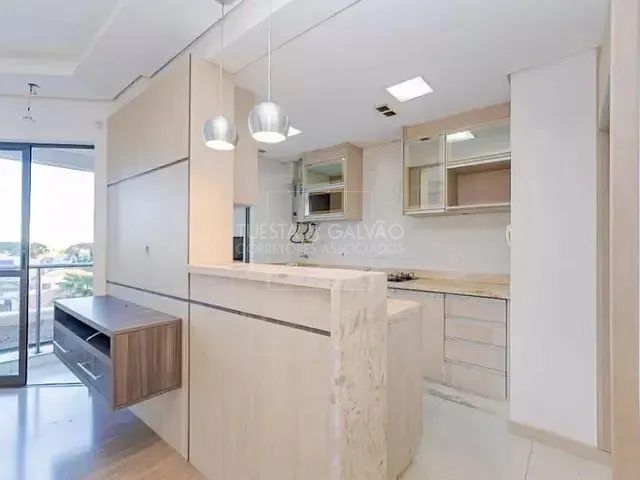 Apartamento com 60m² 2 quartos e 2 banheiros, à venda, no bairro Capão Raso em Curitiba