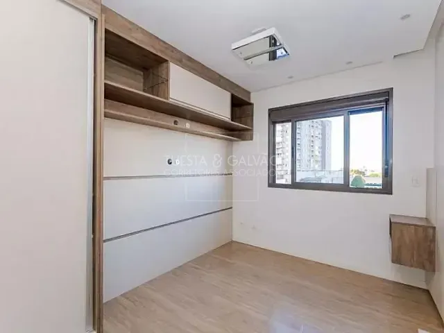 Apartamento com 60m² 2 quartos e 2 banheiros, à venda, no bairro Capão Raso em Curitiba