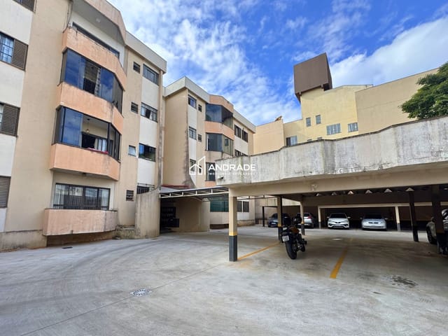 Apartamento com 97m² 3 quartos e 2 banheiros, à venda, no bairro Centro em Apucarana