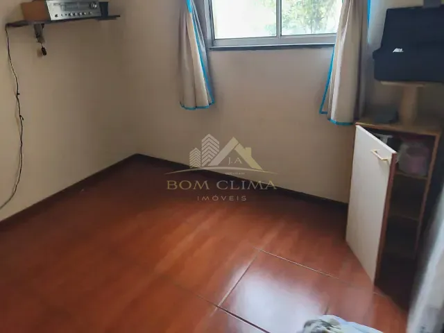 Apartamento 2 quartos e 1 banheiro, à venda, no bairro Retiro em Juiz de Fora