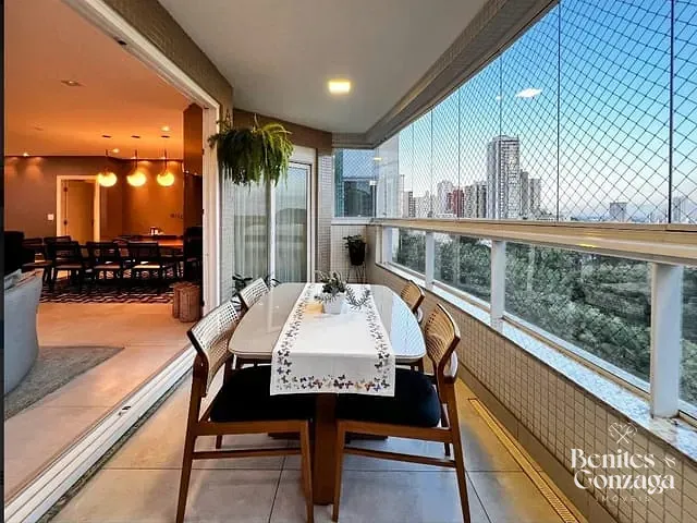Apartamento com 410m² 3 quartos e 4 banheiros, à venda, no bairro Zona 01 em Maringá
