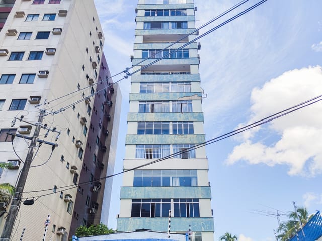 Apartamento 4 quartos e 5 banheiros, à venda, no bairro Batista Campos em Belém