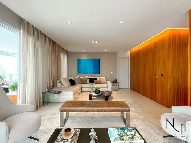 Apartamento com 225m² 3 quartos e 5 banheiros, à venda, no bairro Cidade Monções em São Paulo