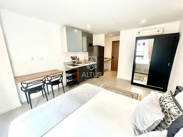 Apartamento 1 quarto e 1 banheiro, para alugar, no bairro Vitória em Salvador