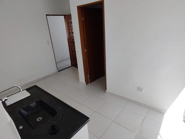 Apartamento 1 quarto e 1 banheiro, para alugar, no bairro Itaquera em São Paulo