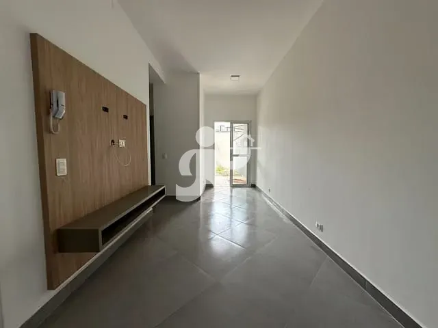 Apartamento 2 quartos e 2 banheiros, à venda ou para alugar, no bairro Paulicéia em Piracicaba