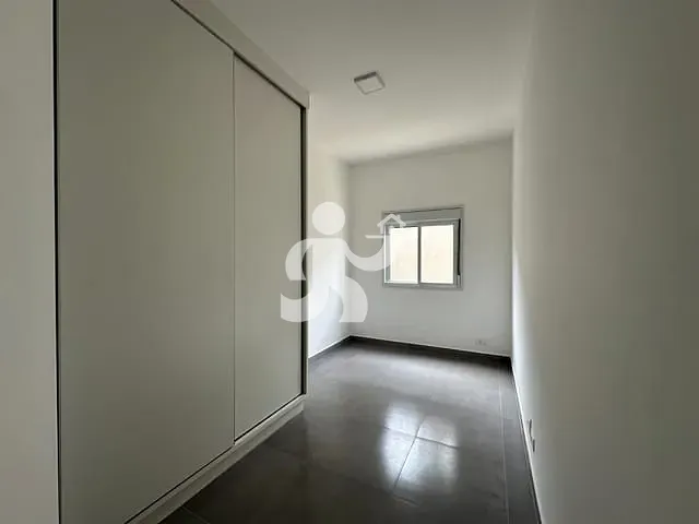 Apartamento 2 quartos e 2 banheiros, à venda ou para alugar, no bairro Paulicéia em Piracicaba