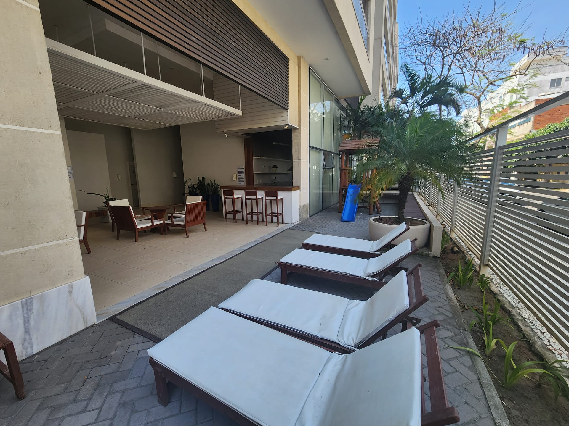 Apartamento para alugar com 2 quartos, 80m² - Foto 36