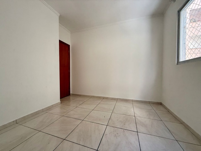 Apartamento 2 quartos e 2 banheiros, para alugar, no bairro Castelo em Belo Horizonte