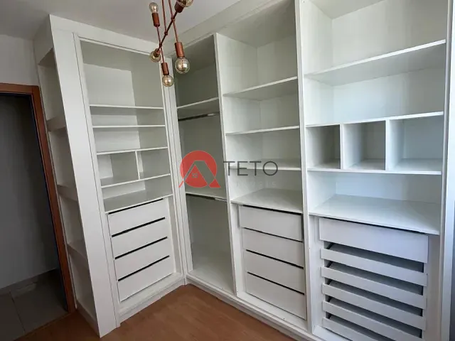 Apartamento 2 quartos e 1 banheiro, à venda, no bairro Jardim América em Maringá