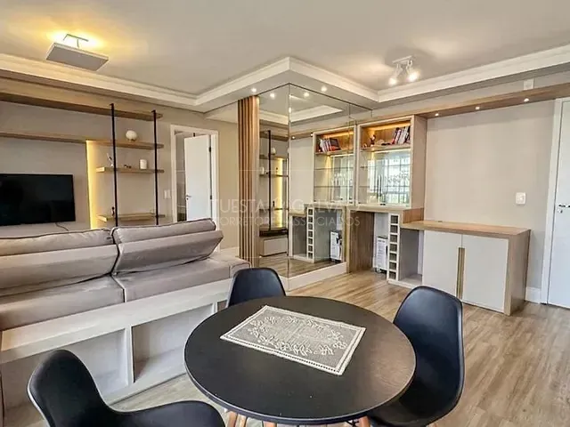 Apartamento com 49m² 1 quarto e 1 banheiro, à venda, no bairro Capão Raso em Curitiba