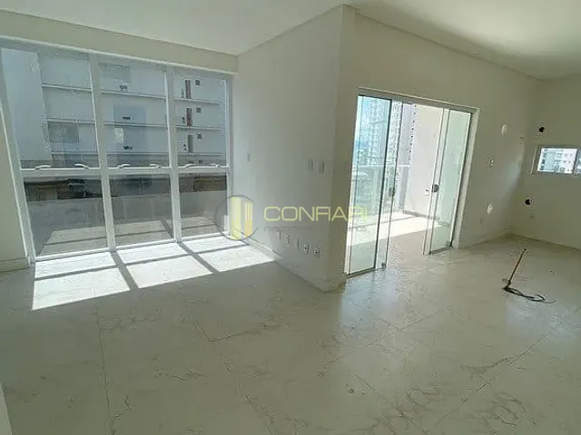Apartamento com 135m² 3 quartos e 4 banheiros, à venda, no bairro Centro em Itapema