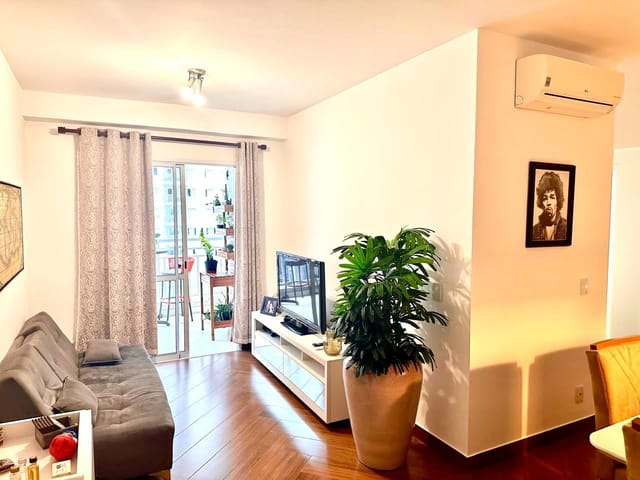 Apartamento com 135m² 3 quartos e 2 banheiros, à venda, no bairro Marapé em Santos