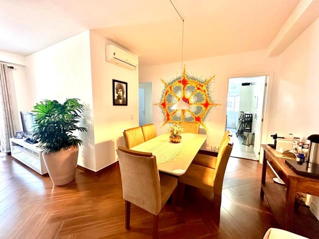 Apartamento com 135m² 3 quartos e 2 banheiros, à venda, no bairro Marapé em Santos