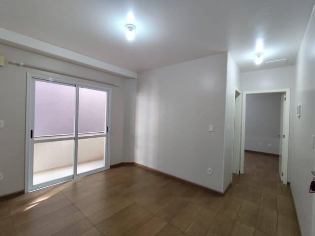 Apartamento 1 quarto e 1 banheiro, para alugar, no bairro Centro em Nova Prata
