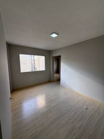 Apartamento com 47m² 2 quartos e 1 banheiro, para alugar, no bairro Pousada Del Rey (São Benedito) em Santa Luzia