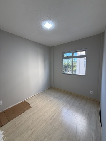 Apartamento com 47m² 2 quartos e 1 banheiro, para alugar, no bairro Pousada Del Rey (São Benedito) em Santa Luzia