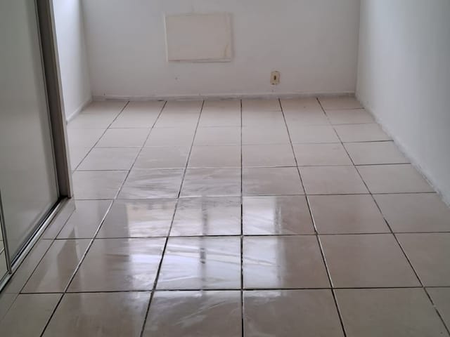 Apartamento 1 quarto e 2 banheiros, à venda, no bairro Tanque em Rio de Janeiro