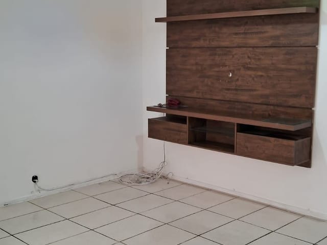 Apartamento 1 quarto e 2 banheiros, à venda, no bairro Tanque em Rio de Janeiro