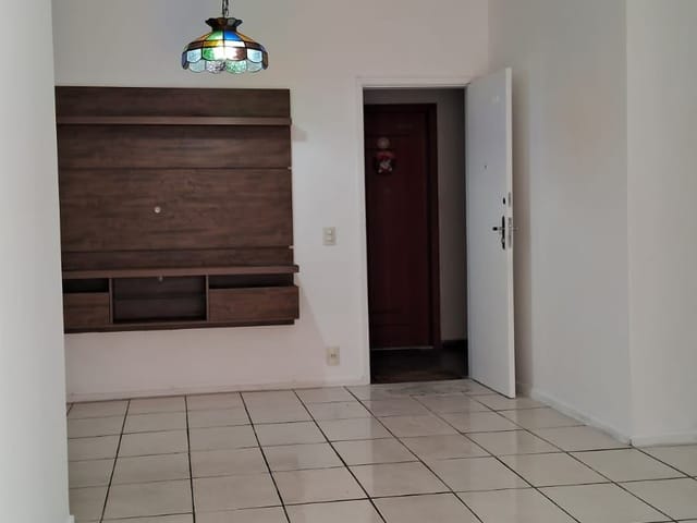 Apartamento 1 quarto e 2 banheiros, à venda, no bairro Tanque em Rio de Janeiro