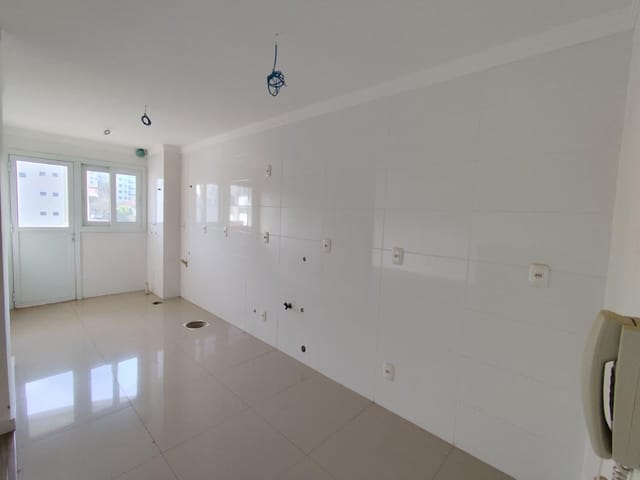 Apartamento 3 quartos e 2 banheiros, para alugar, no bairro Centro em Nova Prata