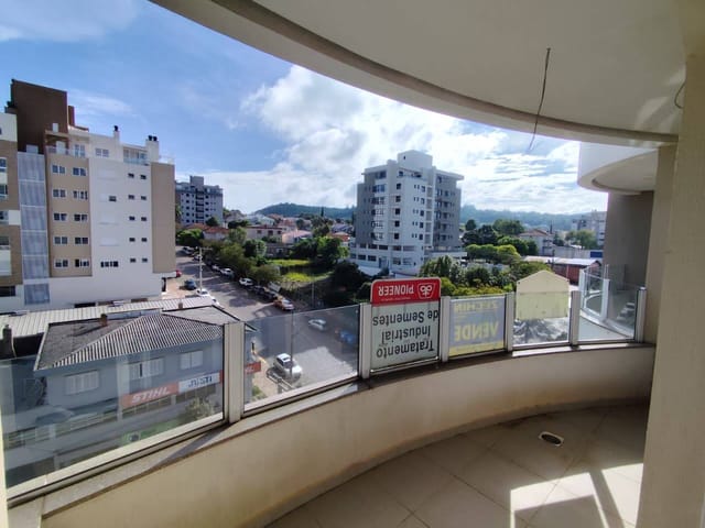 Apartamento 3 quartos e 2 banheiros, para alugar, no bairro Centro em Nova Prata