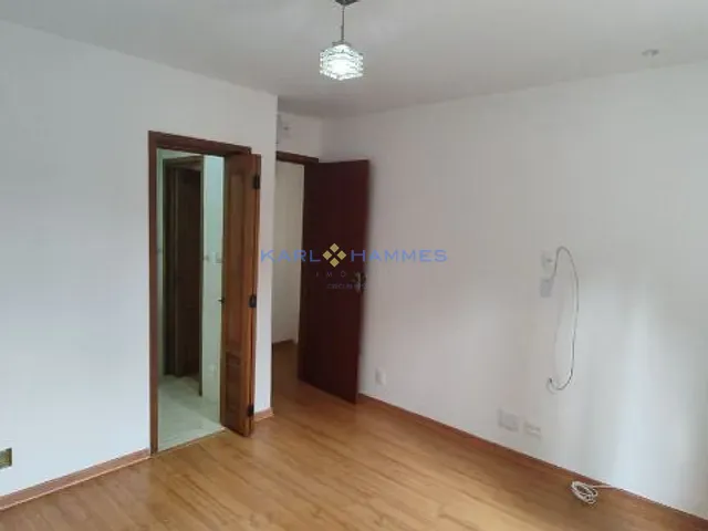 Apartamento 1 quarto e 1 banheiro, à venda, no bairro Alto da Serra em Petrópolis