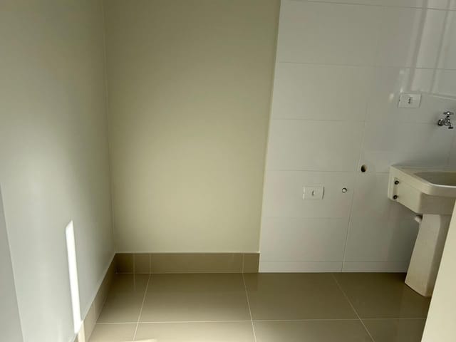 Foto do Apartamento - Apartamento à venda no Centro - Edifício Regina Izabel - Valor R$ 325.000,00 - Londrina, PR | NANDES CORREIA NEGÓCIOS IMOBILIÁRIOS
